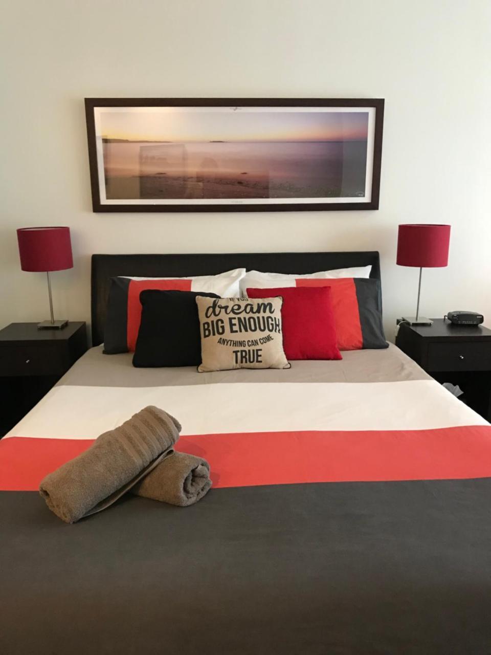Waterfront@Waves Appartement Cowes Buitenkant foto